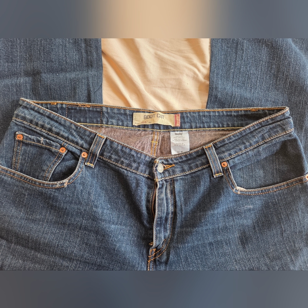 Womens Levi's 515 Boot Cut 18 M